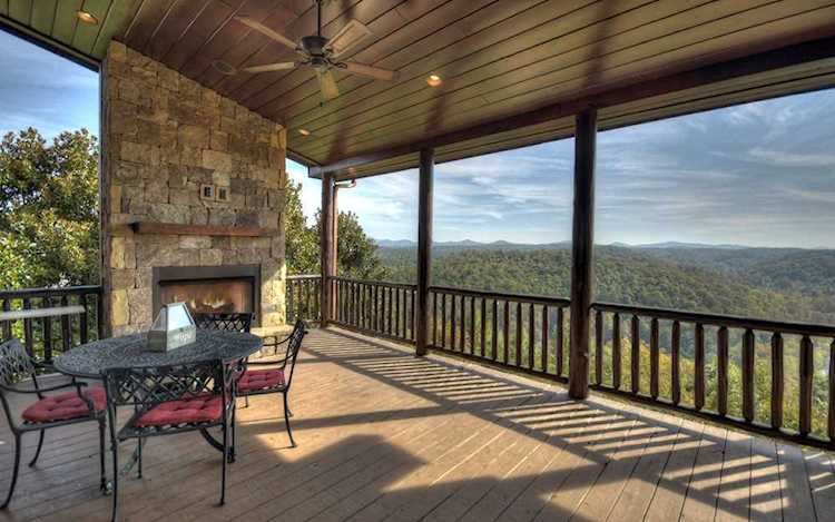 210 Riverview Lane Blue Ridge, GA 30513