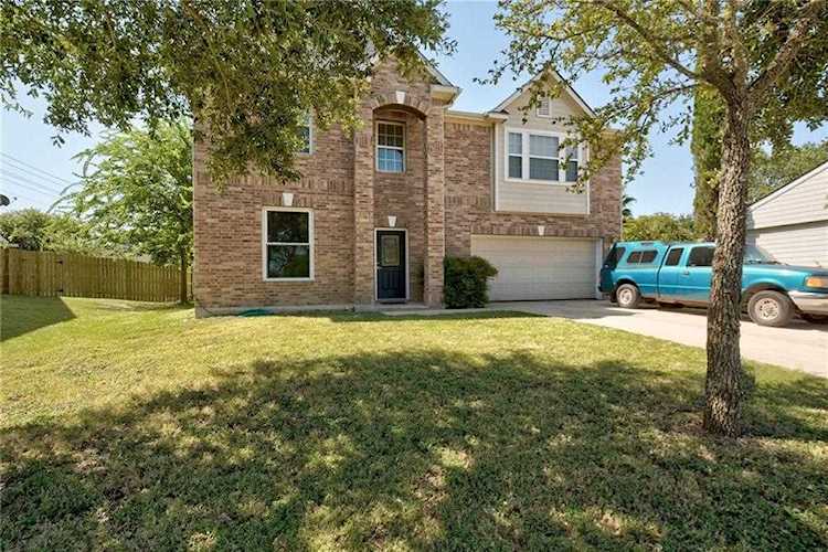 172 Coneflower DR Kyle, TX 78640