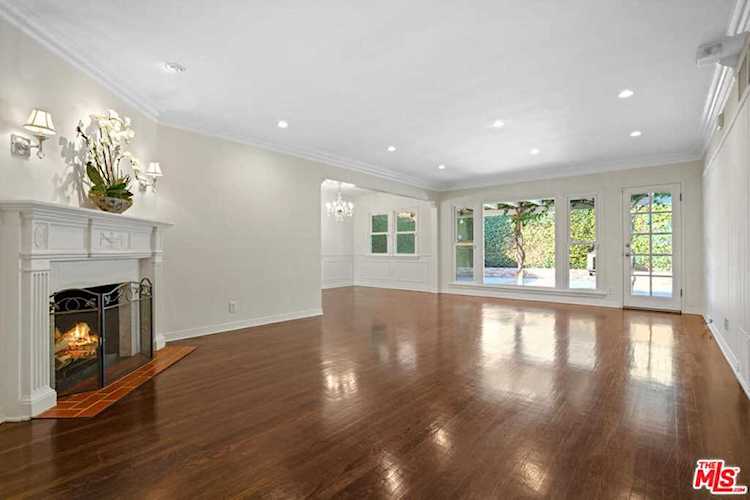 11333 Gladwin Street Los Angeles, CA 90049