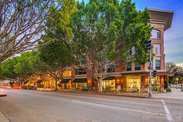 840 E Green Street #327 Pasadena, CA 91101