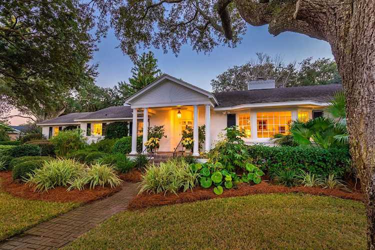 17 Country Club Dr Charleston, SC 29412