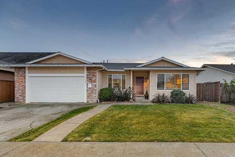 424 Garfield Drive Petaluma, CA 94954