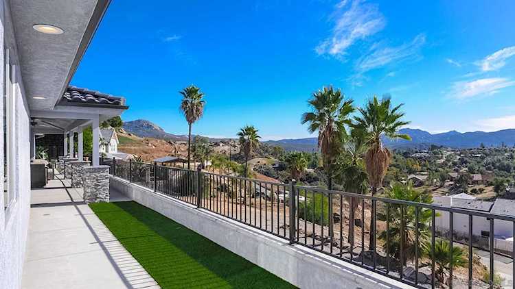 1852 Scenic View Pl Alpine, CA 91901