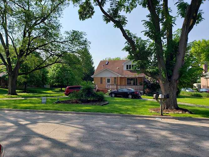 10833 Cantigny Rd Countryside, IL 60525