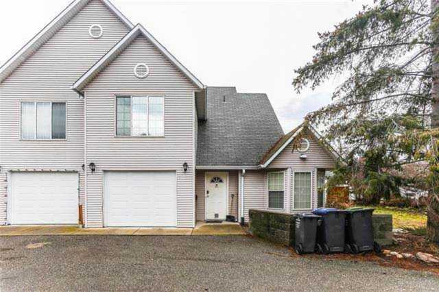 726 Burne Avenue Kelowna, BC V1Y5P7