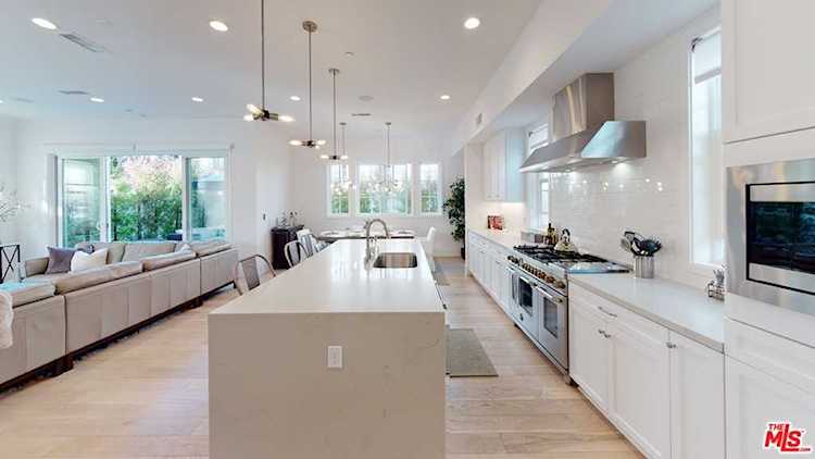 2017 Plant Ave #A Redondo Beach, CA 90278