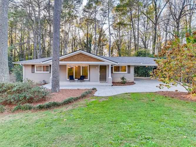 2454 Briarmoor Rd NE Atlanta, GA 30345