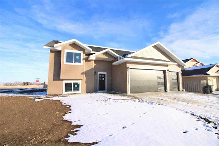 716 Abbey Ave Surrey, ND 58785