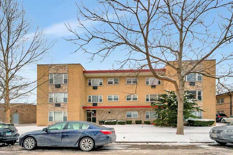 415 S Maple Ave #703 Oak Park, IL 60302