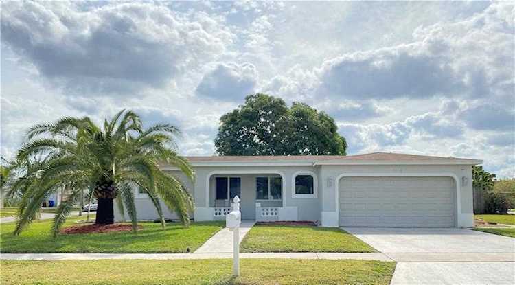 6912 NW 9th St Margate, FL 33063