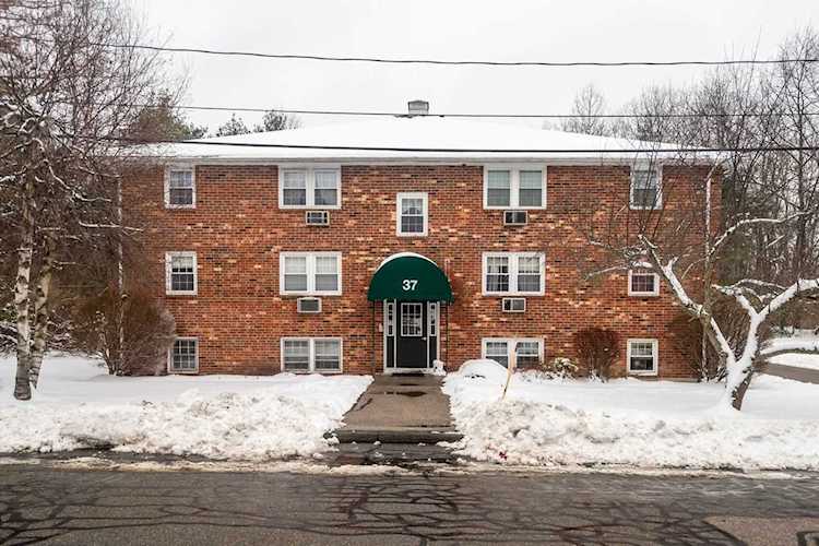 37 Ernest Ave #11 Exeter, NH 03833 | MLS 4843782 Photo 1