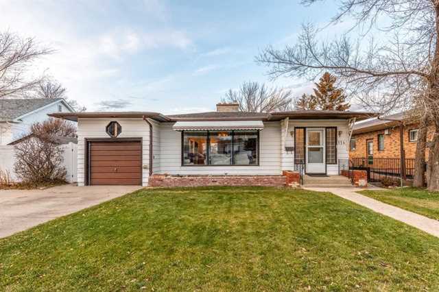 114 3 St SW Medicine Hat, AB T1A 4