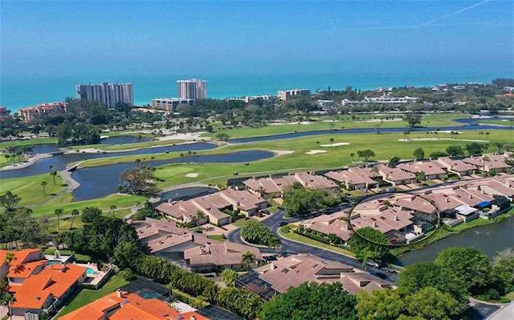 2330 Harbour Oaks Dr Longboat Key, FL 34228