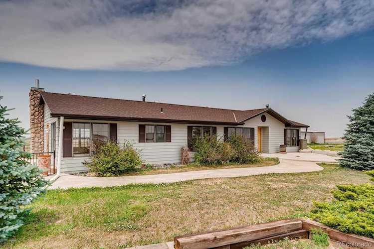975 S Almstead Rd Watkins, CO 80137
