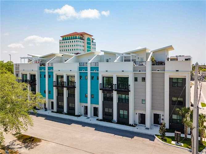 102 Audubon PLACE Sarasota, FL 34237