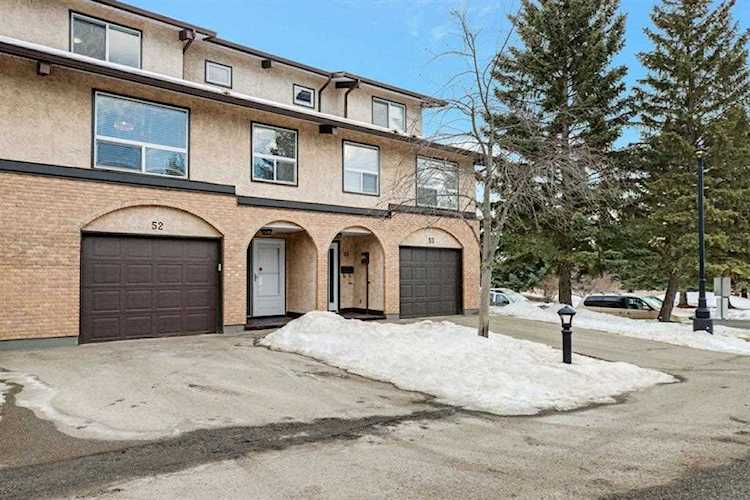 1011 Canterbury Dr SW #52 Calgary, AB T2W 2S8