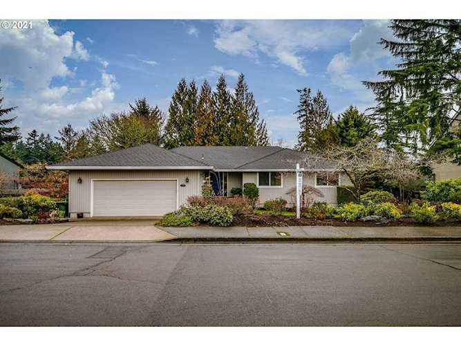 17160 Wall St Lake Oswego, OR 97034