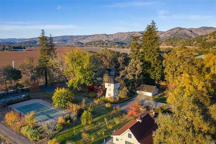 6392 Saint Helena Highway Napa, CA 94558