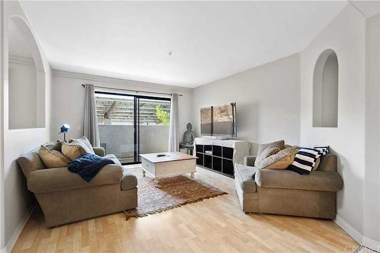 17735 Kinzie Street #101 Northridge, CA 91325 | MLS SR21006783 Photo 1