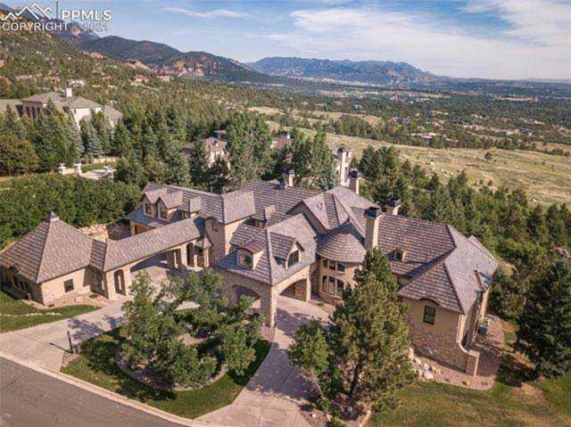 4715 Broadlake View Colorado Springs, CO 80906