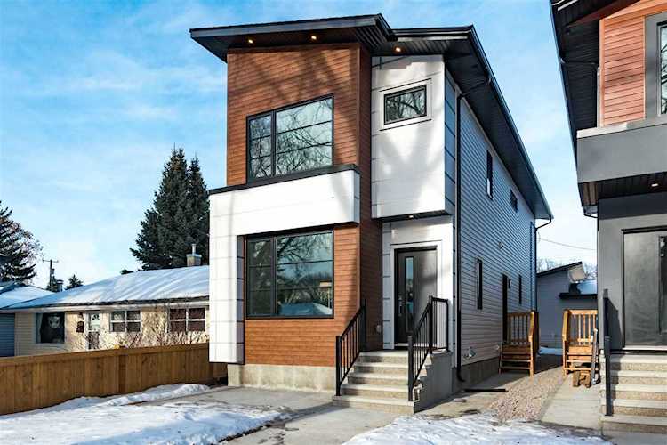 9524 71 Avenue Edmonton, AB T6E 0W1