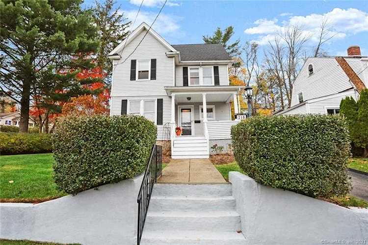 210 Knickerbocker Avenue Stamford, CT 06907 | MLS 170355293 Photo 1