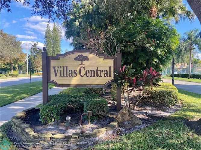 1380 W Golfview Dr #1380 Pembroke Pines, FL 33026