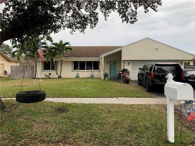 5803 SW 117th Ter Cooper City, FL 33330
