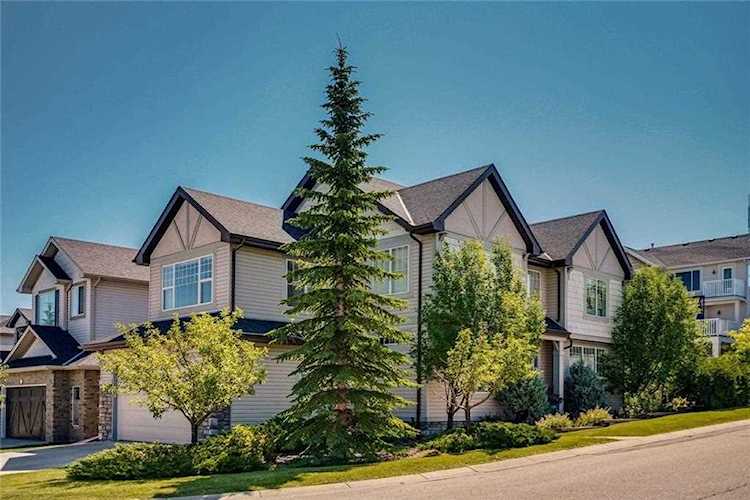 3 Cresthaven View SW Calgary, AB T3B 5Y1