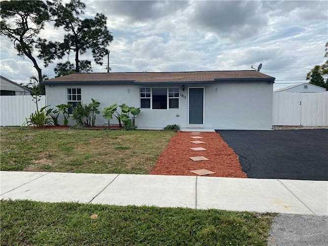 1417 SW 48th Ave Fort Lauderdale, FL 33317