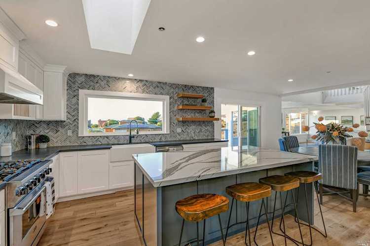 10 Kona Lane Dillon Beach, CA 94929