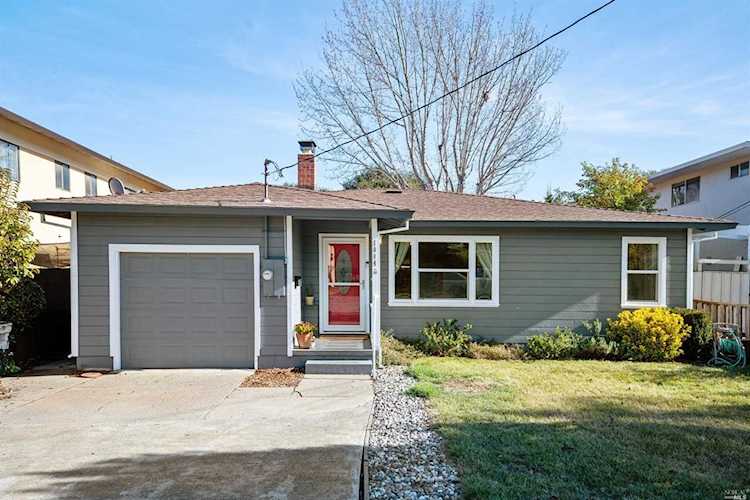 1044 2nd Street Novato, CA 94945