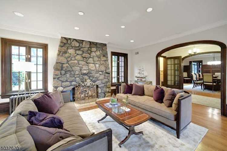 356 Harding Dr South Orange Village Twp., NJ 07079