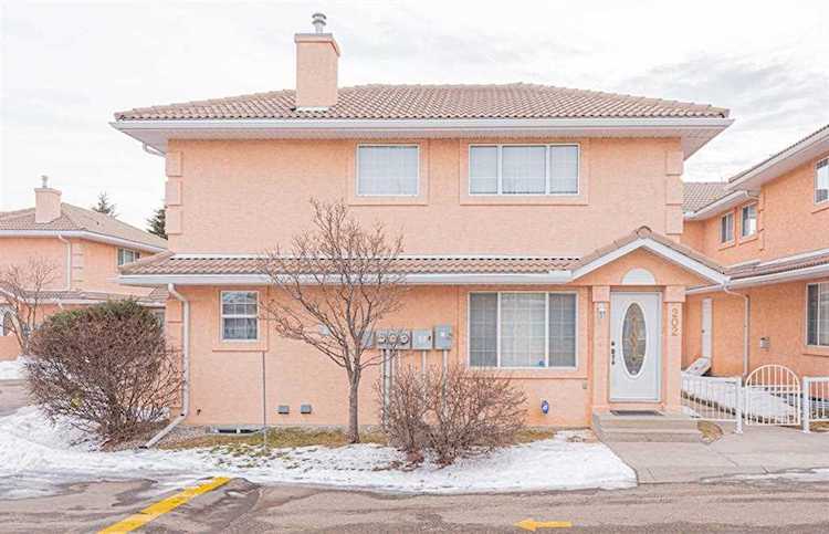 202 Coral Cove NE Calgary, AB T3J 3Y9