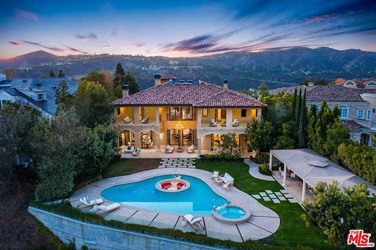 2140 Stratford Circle Los Angeles, CA 90077