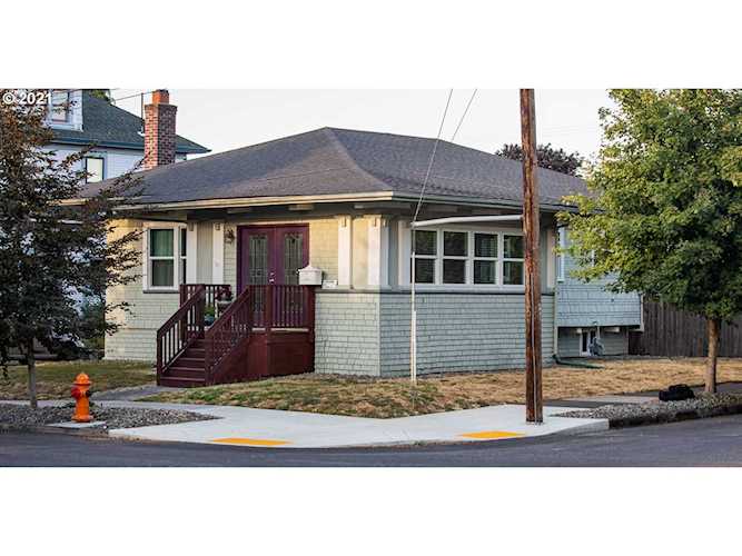 6304 N Burrage Ave Portland, OR 97217