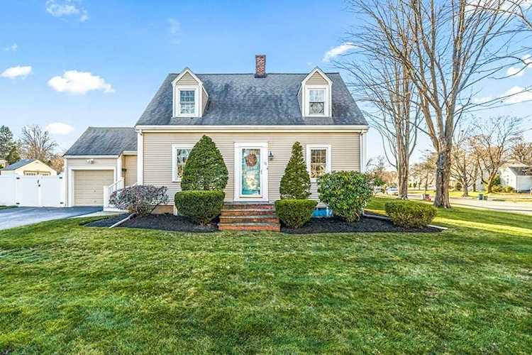 12 Wildwood Road Melrose, MA 02176