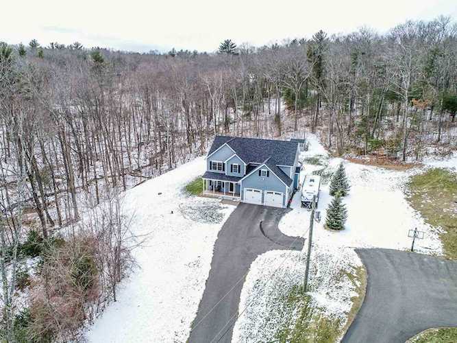 56 Stark Rd Derry, NH 03038
