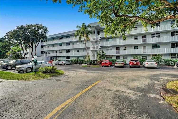 108 Royal Park Dr #3A Oakland Park, FL 33309