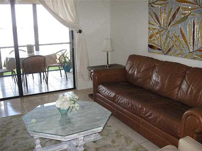 112 Lake Emerald Dr #101 Oakland Park, FL 33309