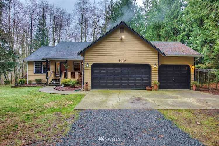 4004 W Tapps Dr E Lake Tapps, WA 98391