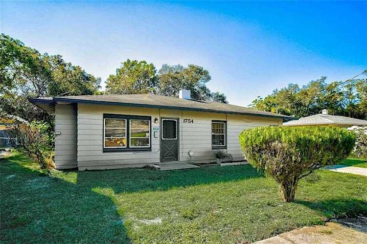 1754 10th St Sarasota, FL 34236