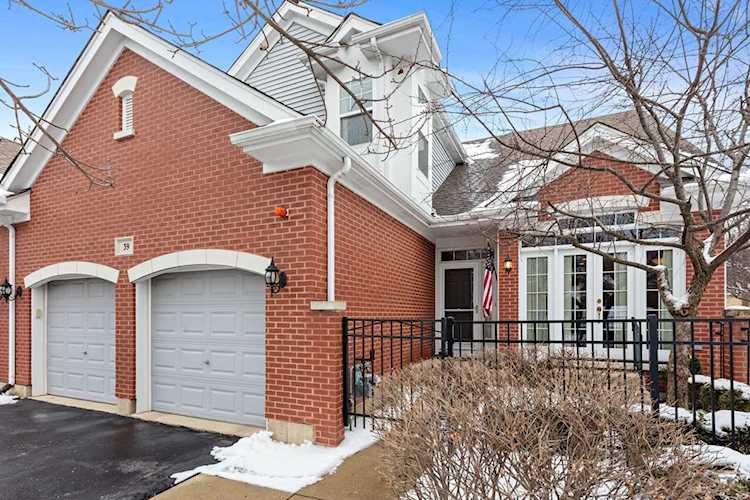 39 Lakebreeze Ct Lake Zurich, IL 60047