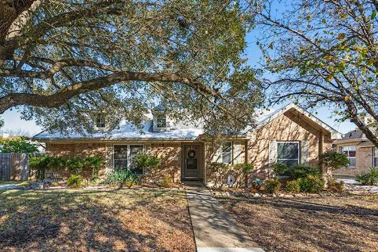 1008 Blackthorn DR Pflugerville, TX 78660