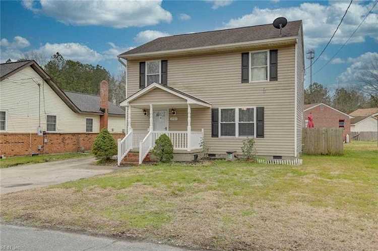 1737 Faulk St Chesapeake, VA 23323