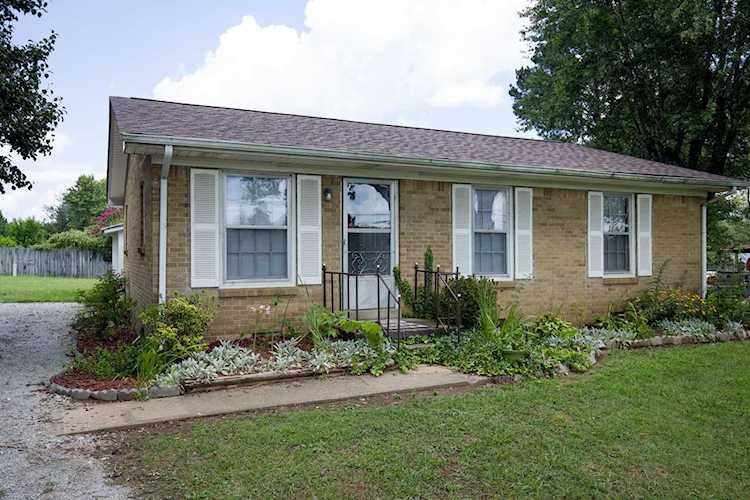 507 Victor St Lawrenceburg, TN 38464