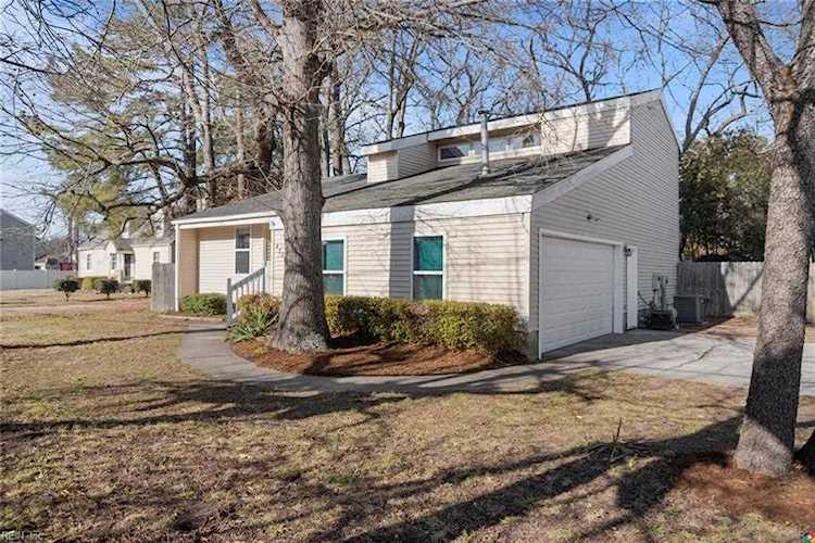 4736 First Court Rd Virginia Beach, VA 23455