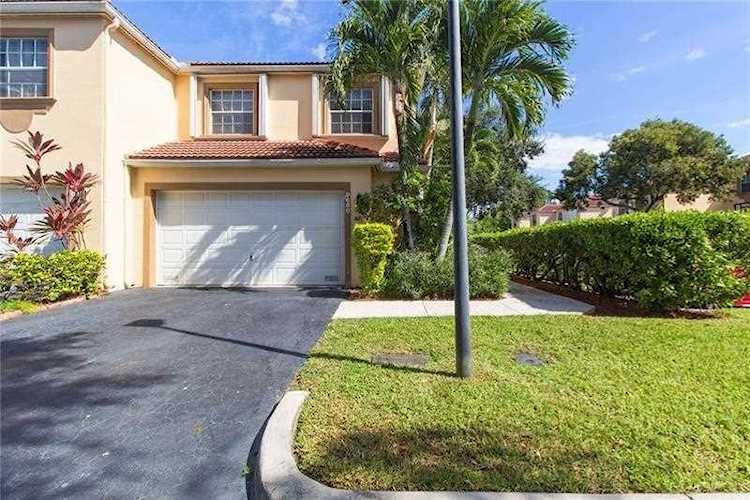 9680 Royal Palm Blvd #27-4 Coral Springs, FL 33065