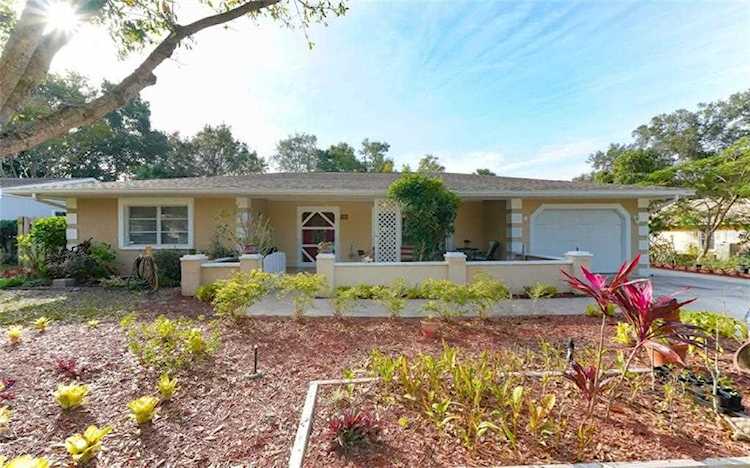 342 Scott Ave Sarasota, FL 34243
