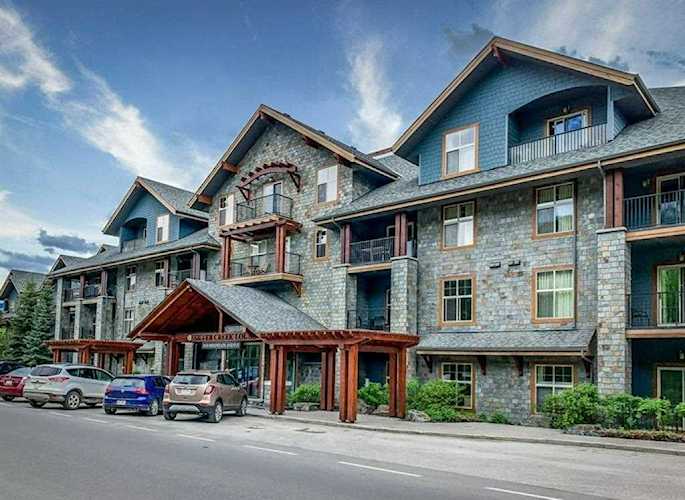 1818 Mountain Ave Canmore, AB T1W 3M3